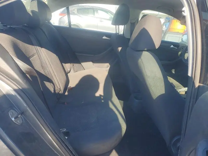 2013 VOLKSWAGEN JETTA BASE  