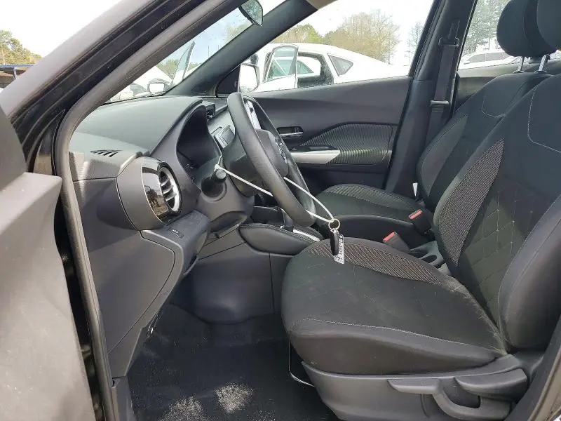 2019 NISSAN KICKS SV  