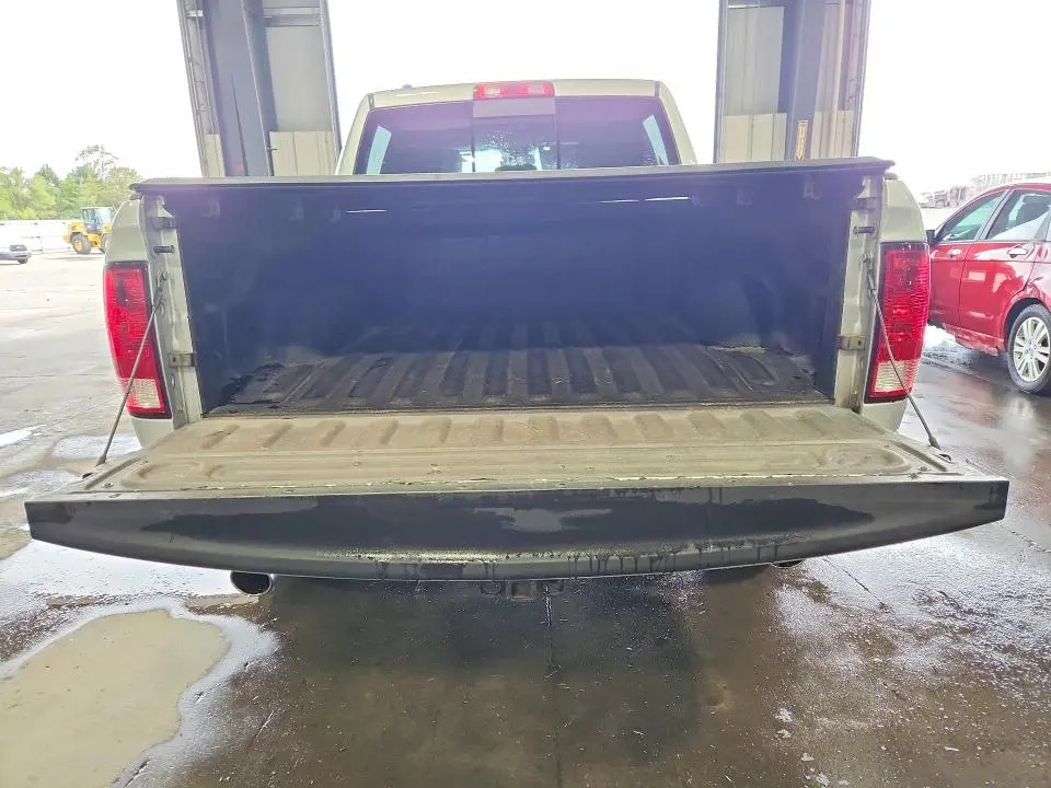 2015 RAM 1500 SLT  