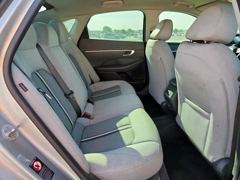 2020 HYUNDAI SONATA SE  