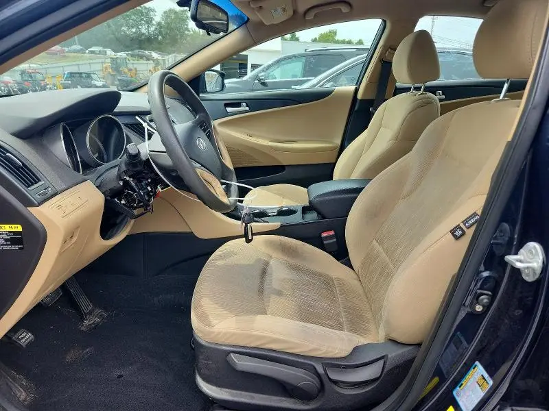 2012 HYUNDAI SONATA GLS  