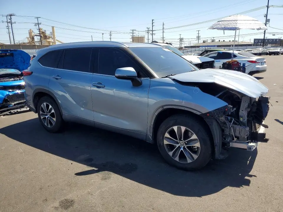 2021 TOYOTA HIGHLANDER   