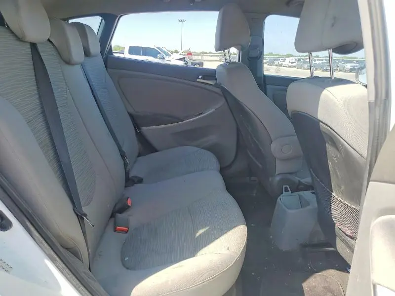 2015 HYUNDAI ACCENT GS  