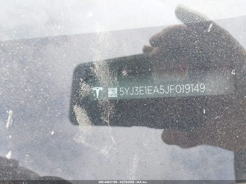 2018 TESLA MODEL 3  