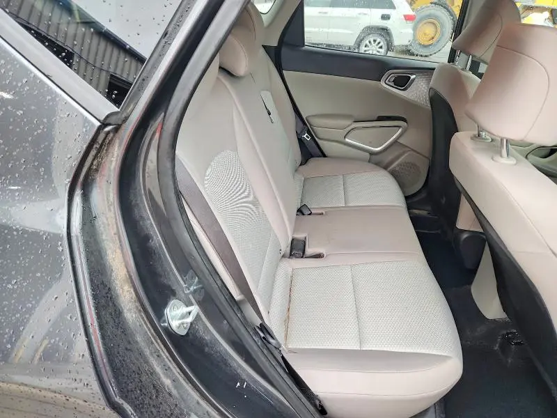 2021 KIA SOUL LX  