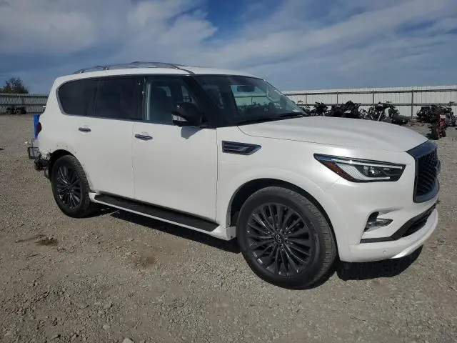 2023 INFINITI QX80 LUXE  