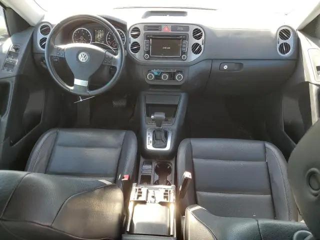 2010 VOLKSWAGEN TIGUAN S  