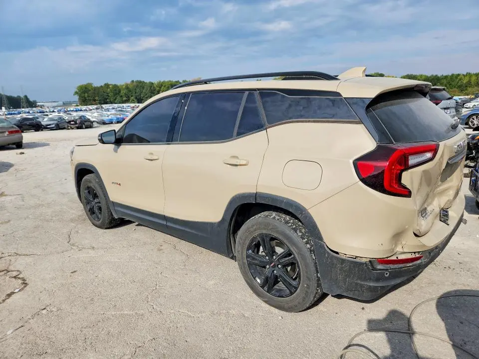 2022 GMC TERRAIN AT4  