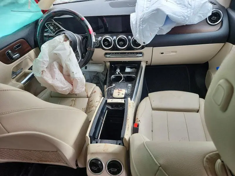 2021 MERCEDES-BENZ GLA 250 4MATIC  