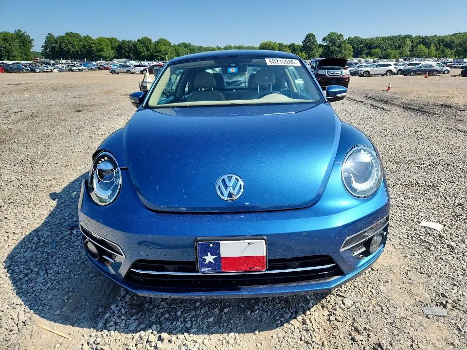 2019 VOLKSWAGEN BEETLE SE  