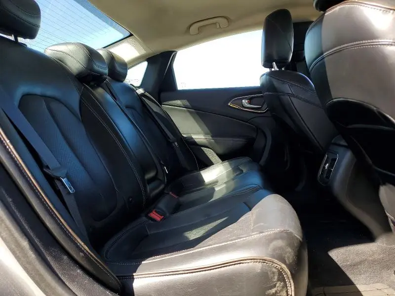 2015 CHRYSLER 200 C  