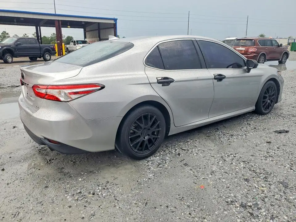 2019 TOYOTA CAMRY LE  