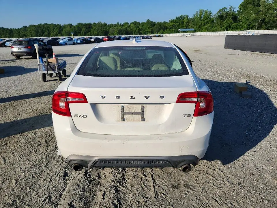 2017 VOLVO S60   