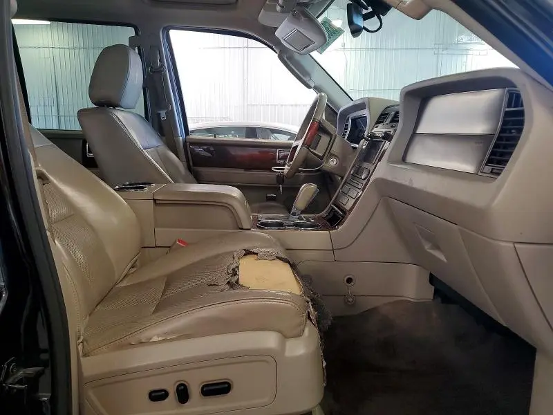 2011 LINCOLN NAVIGATOR L  