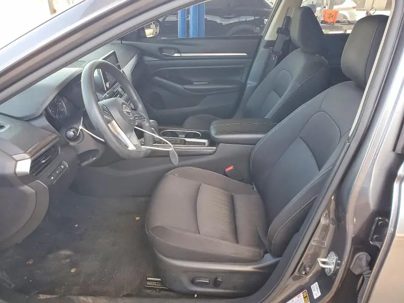 2023 NISSAN ALTIMA SV  