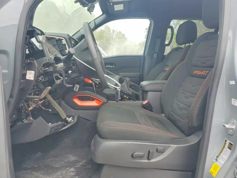 2025 NISSAN FRONTIER PRO-4X  