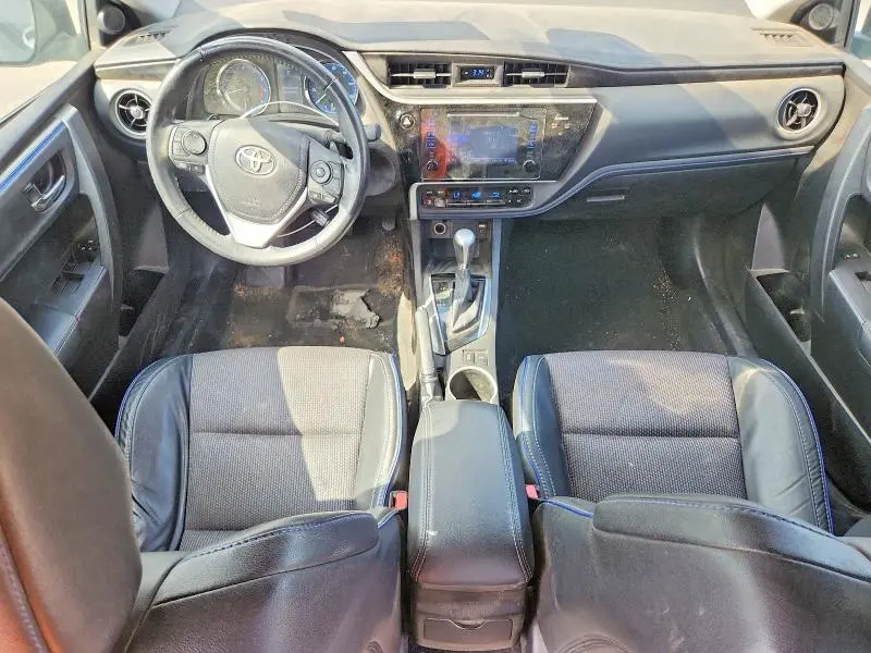 2017 TOYOTA COROLLA SE  