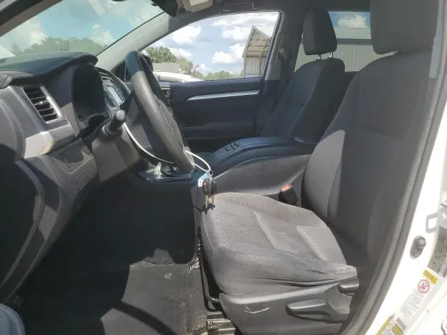 2017 TOYOTA HIGHLANDER LE  