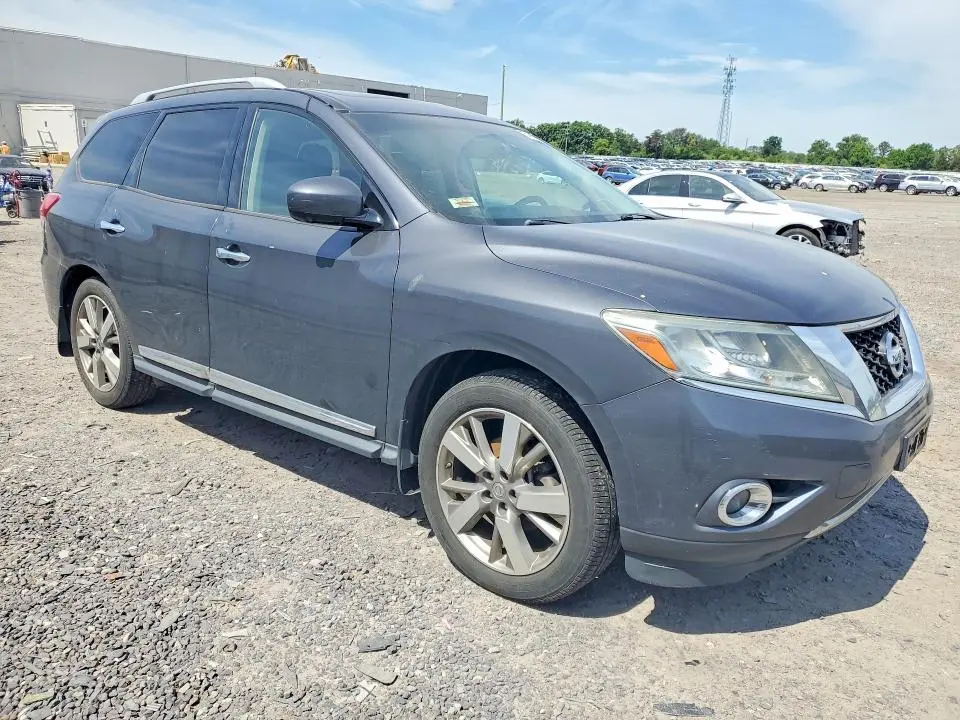 2014 NISSAN PATHFINDER S  