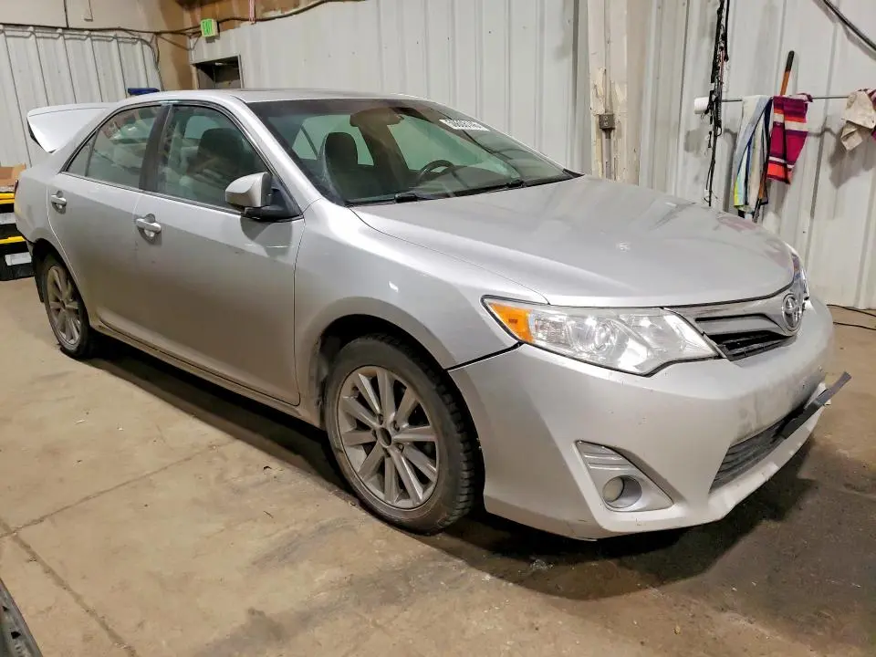 2012 TOYOTA CAMRY XLE  