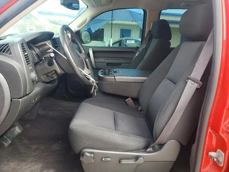 2011 CHEVROLET SILVERADO C1500 LT  