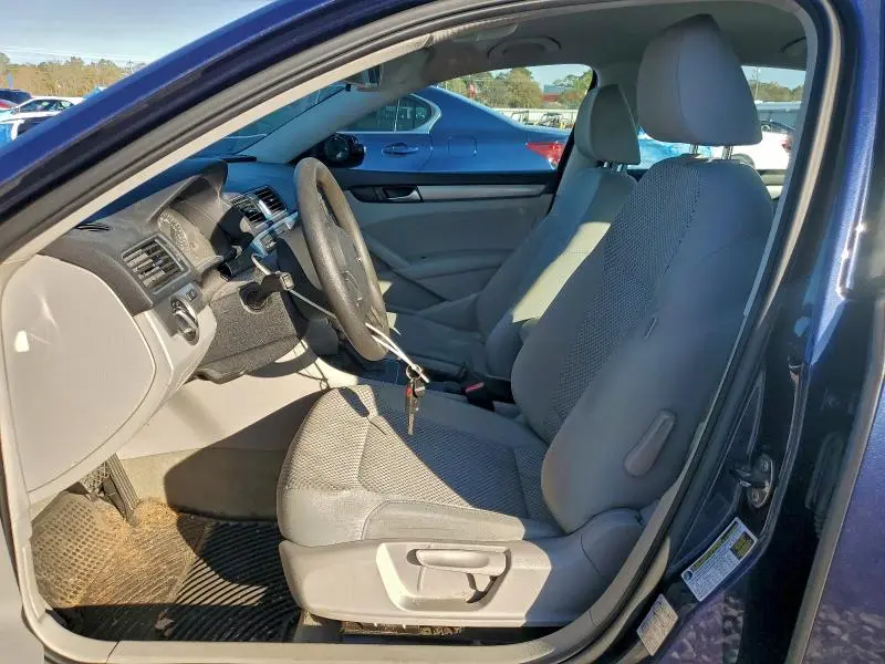 2014 VOLKSWAGEN PASSAT S  