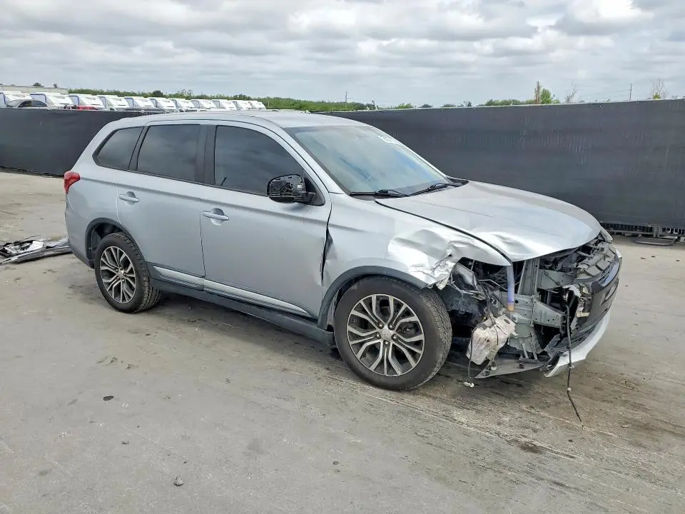 2016 MITSUBISHI OUTLANDER ES  