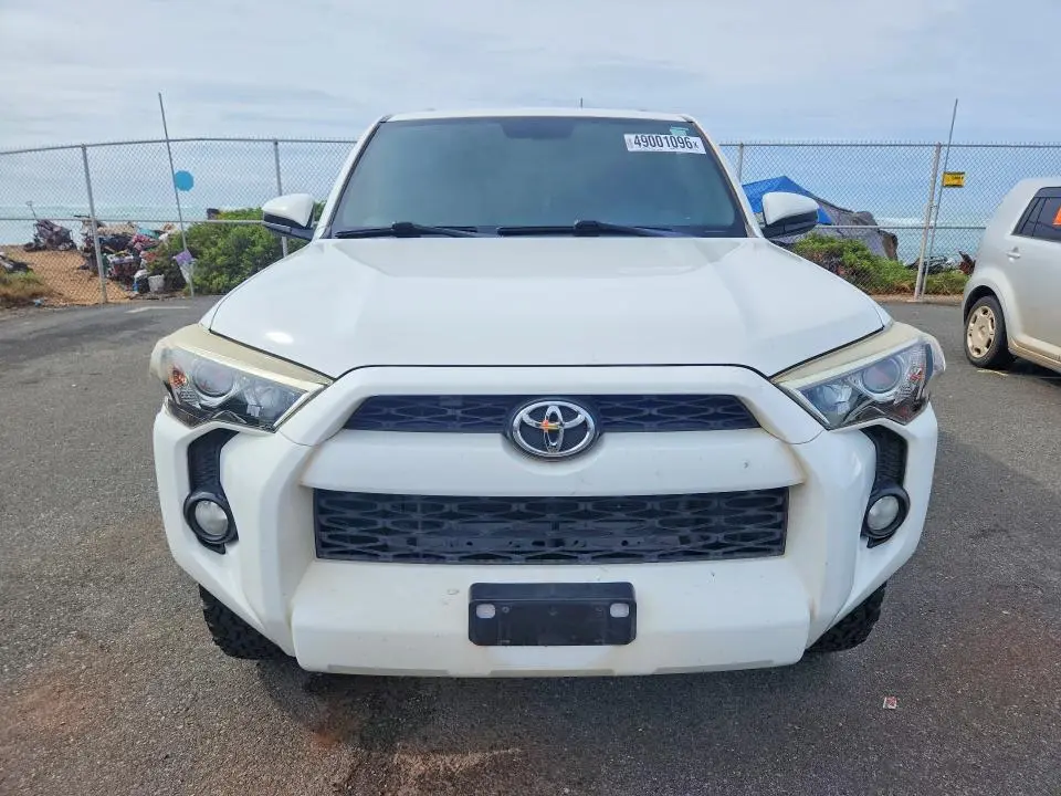 2018 TOYOTA 4RUNNER SR5  