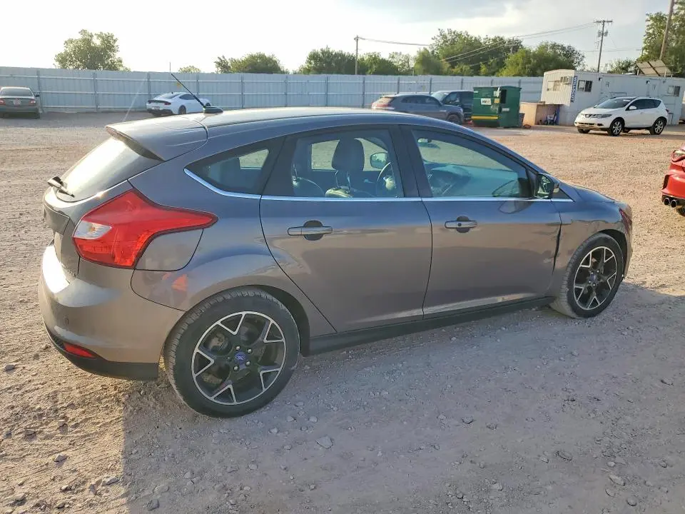 2012 FORD FOCUS TITANIUM  