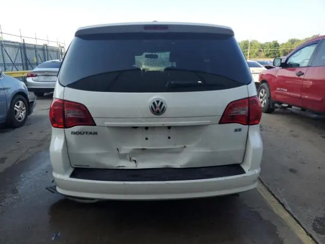 2011 VOLKSWAGEN ROUTAN SE  