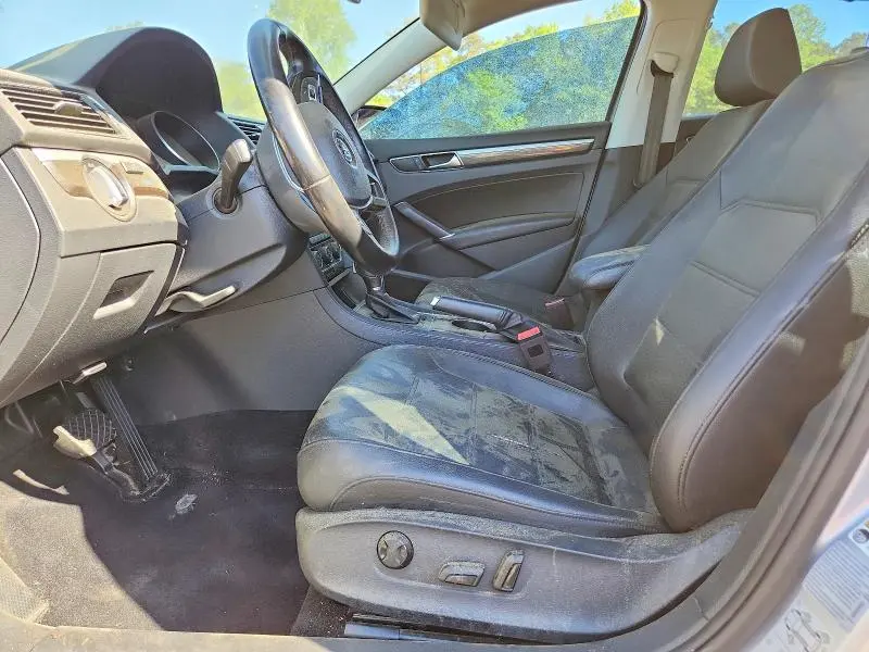 2018 VOLKSWAGEN PASSAT   