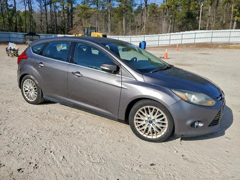2014 FORD FOCUS TITANIUM  