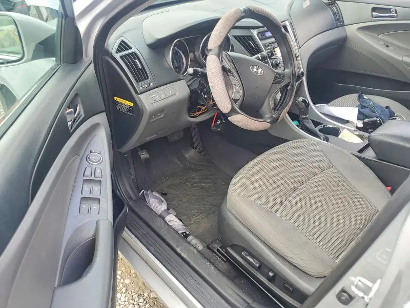 2012 HYUNDAI SONATA GLS  