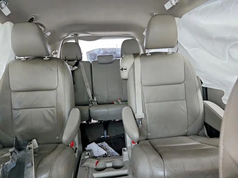 2015 TOYOTA SIENNA XLE PREMIUM 8-PASSENGER  