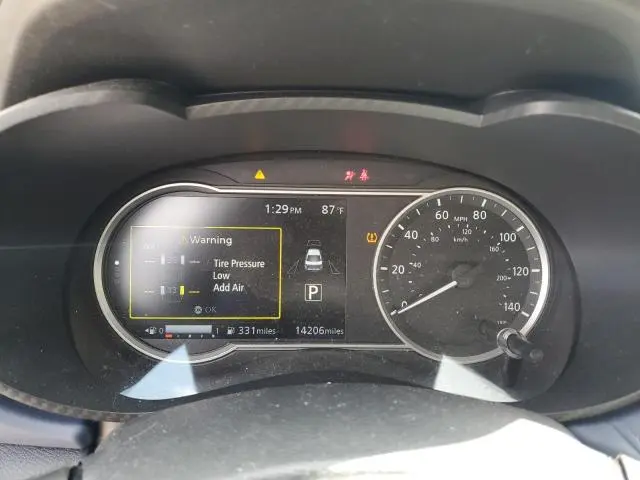 2024 NISSAN VERSA SV  