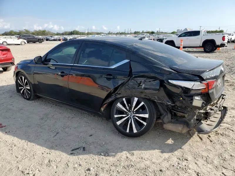 2022 NISSAN ALTIMA SR  