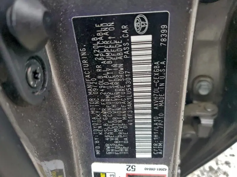 2020 TOYOTA CAMRY XLE  