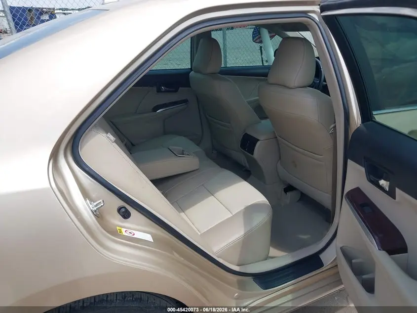 2012 TOYOTA CAMRY XLE V6