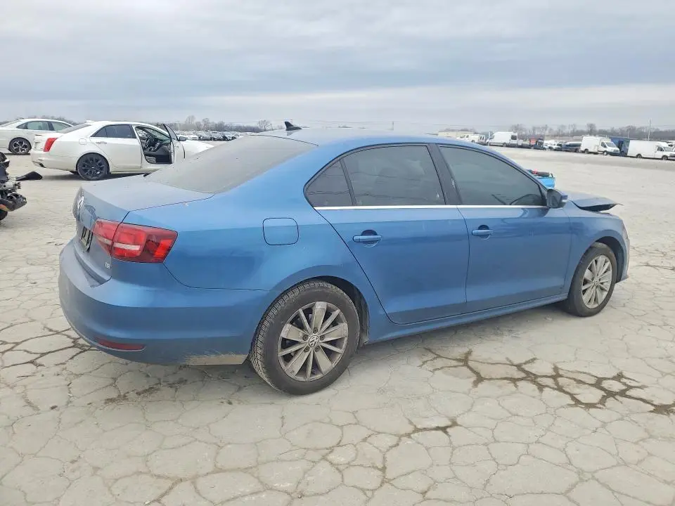 2016 VOLKSWAGEN JETTA SE  