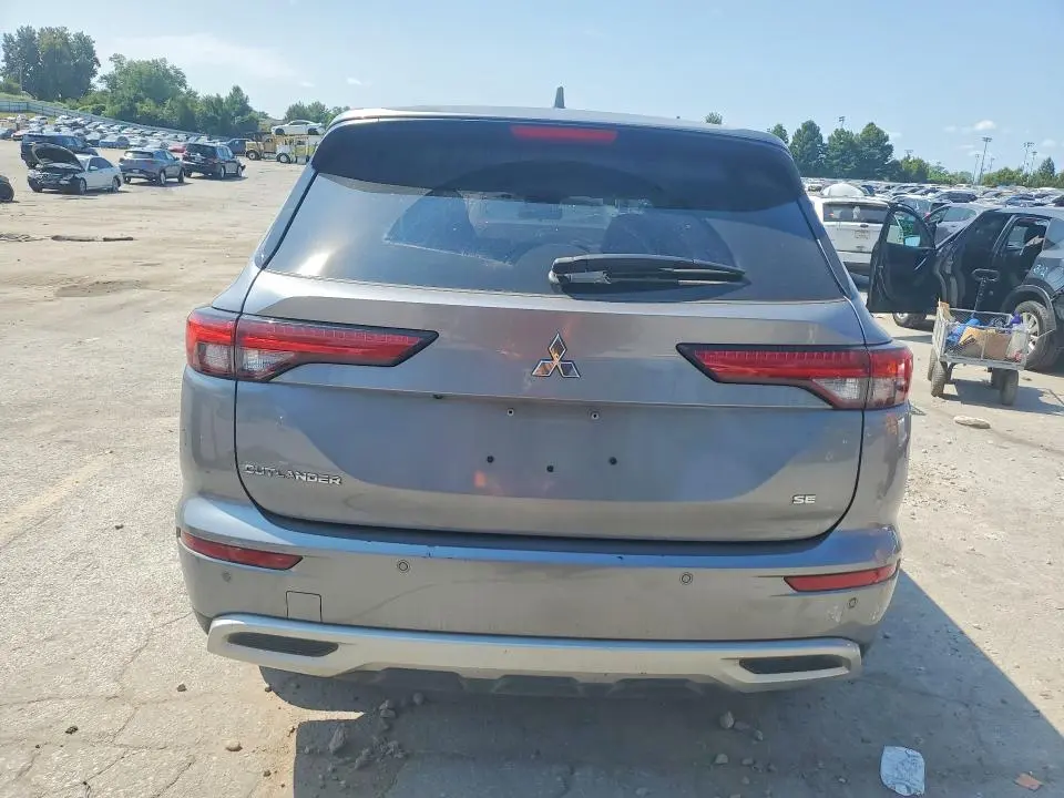 2022 MITSUBISHI OUTLANDER SE  