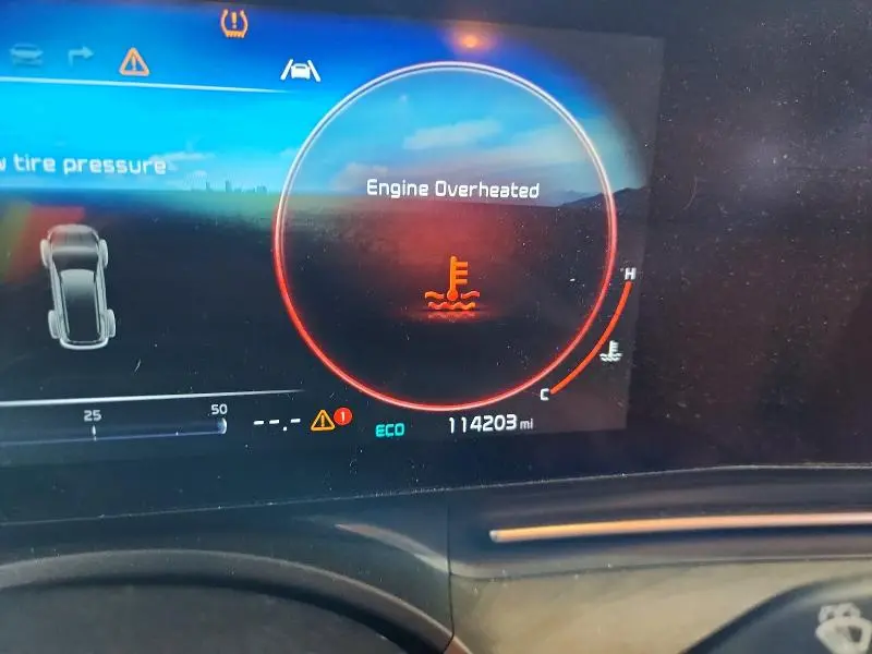 2023 KIA CARNIVAL SX  