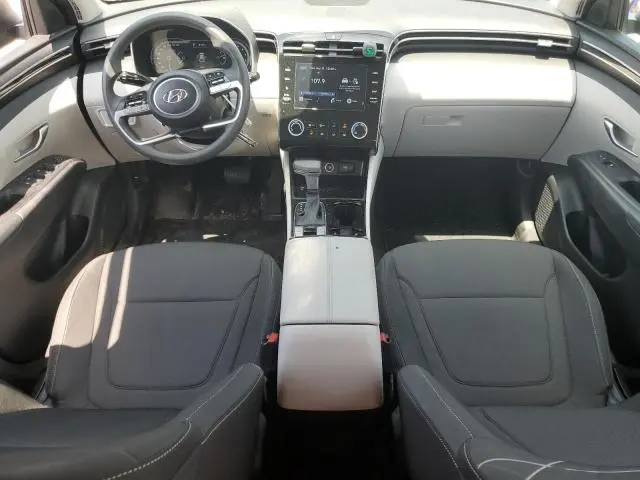 2022 HYUNDAI TUCSON SE  