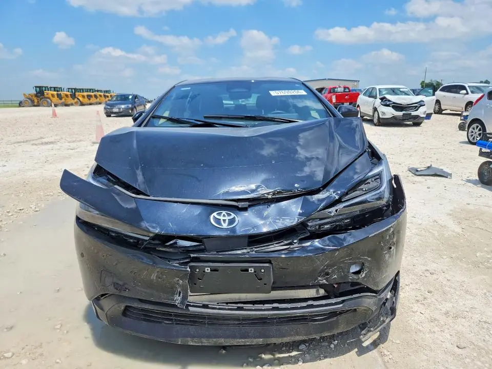 2024 TOYOTA PRIUS LE  
