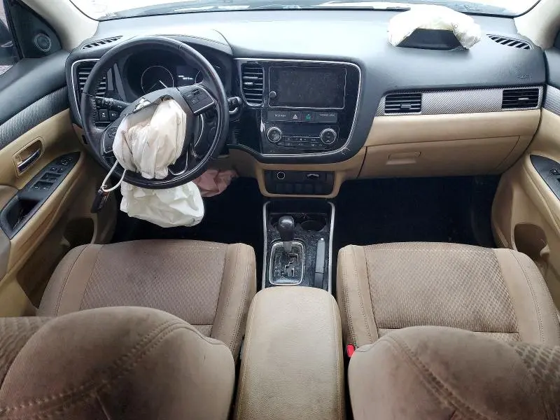 2018 MITSUBISHI OUTLANDER SE  