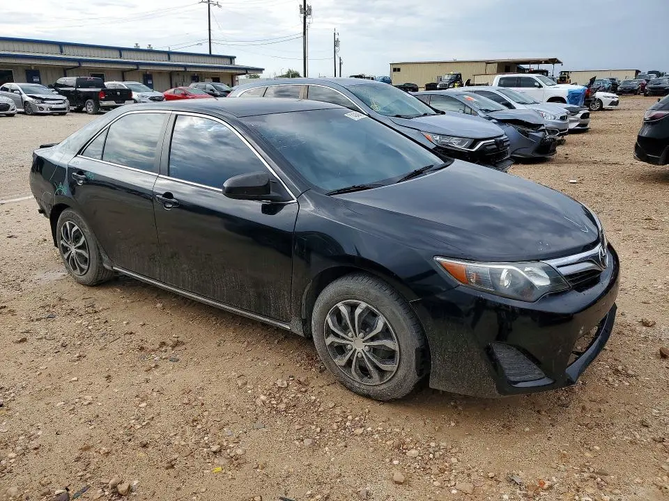 2013 TOYOTA CAMRY LE  