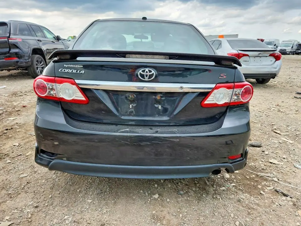 2011 TOYOTA COROLLA S  