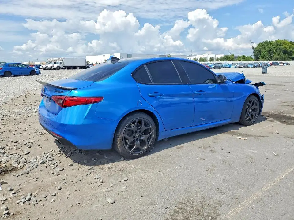 2021 ALFA ROMEO GIULIA SPORT  