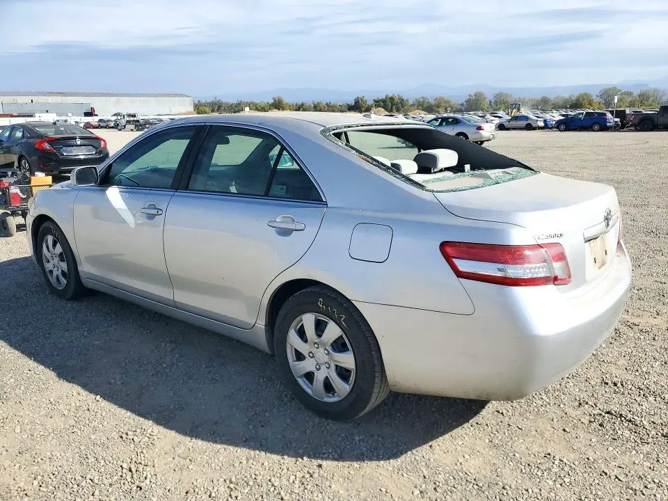 2011 TOYOTA CAMRY LE  