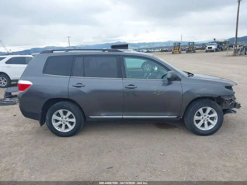 2013 TOYOTA HIGHLANDER SE V6