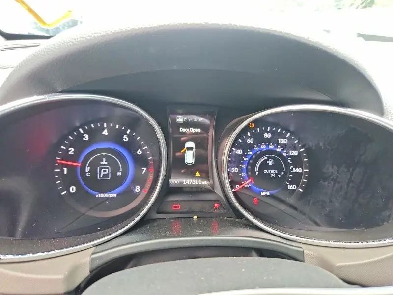 2016 HYUNDAI SANTA FE SE  